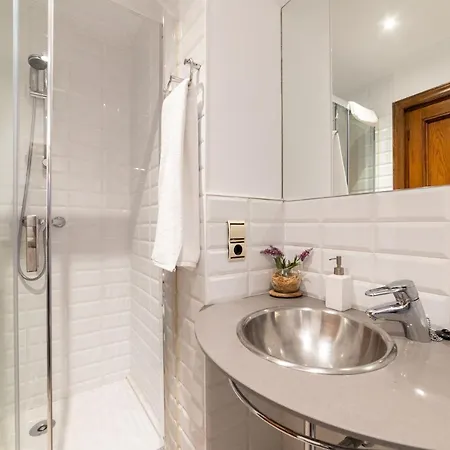 La Concha Cozy Balcony By Cisan Apartment